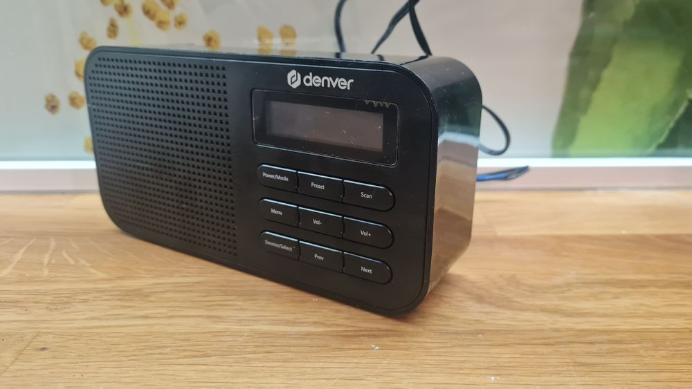 Цифрово FM/RDS, DAB+ радио Denver DAB-42