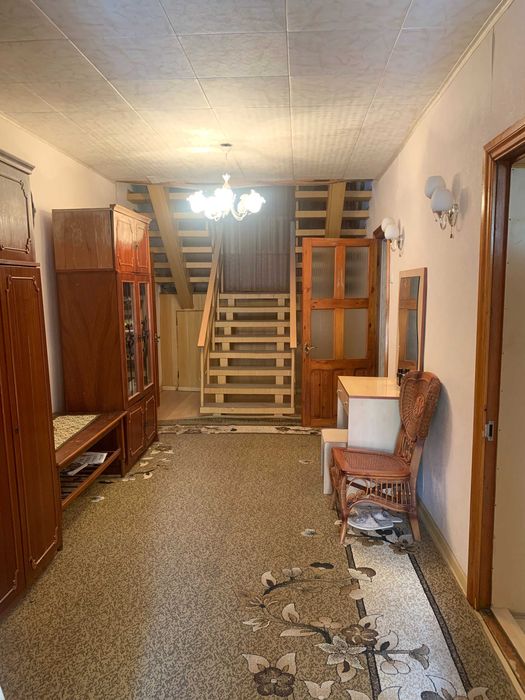 Продается Трех уровневый дом в районе Г. Дружбы.