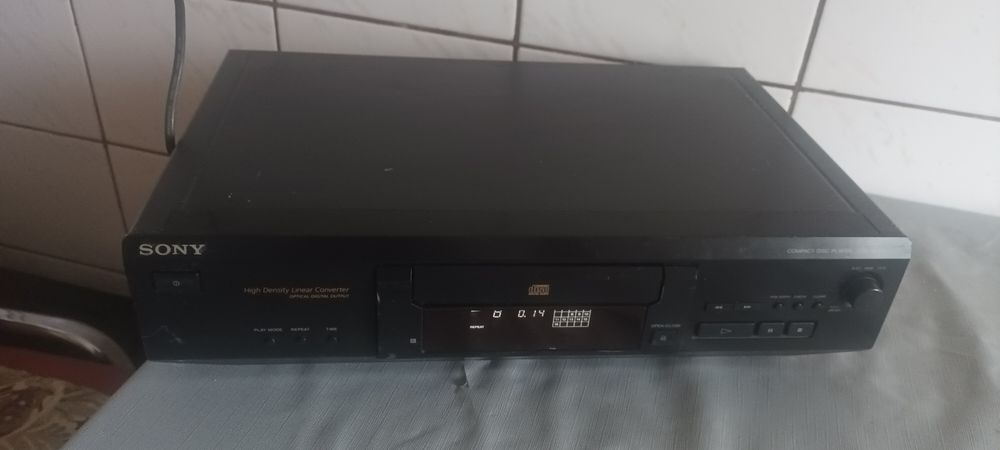 Cd Sony CDP XE330