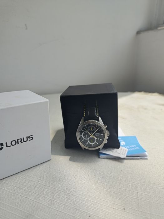 Часовник Lorus (Seiko)