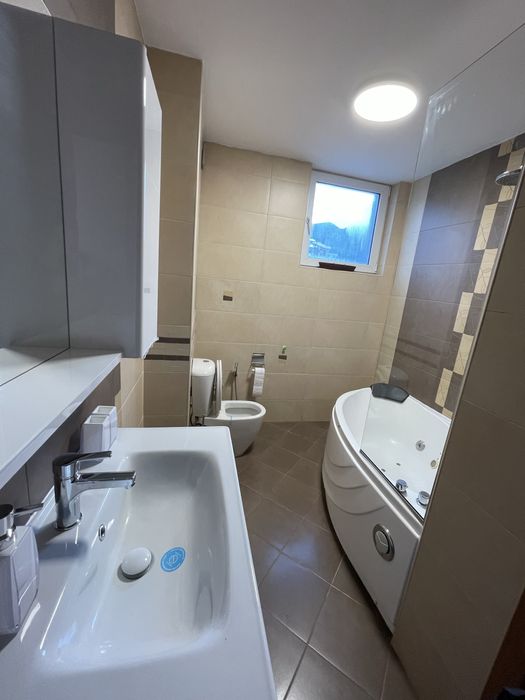 Дава се под наем Тристаен апартамент в София, Градина - 130 кв.м за 990 € - Снимка #9