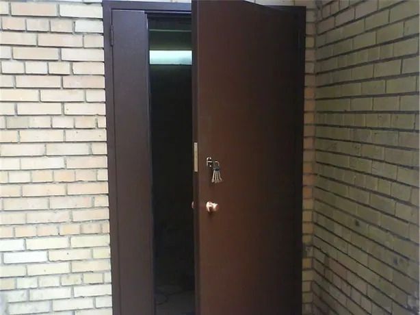 изготовление и утепление ремонт железных и деревянных дверей