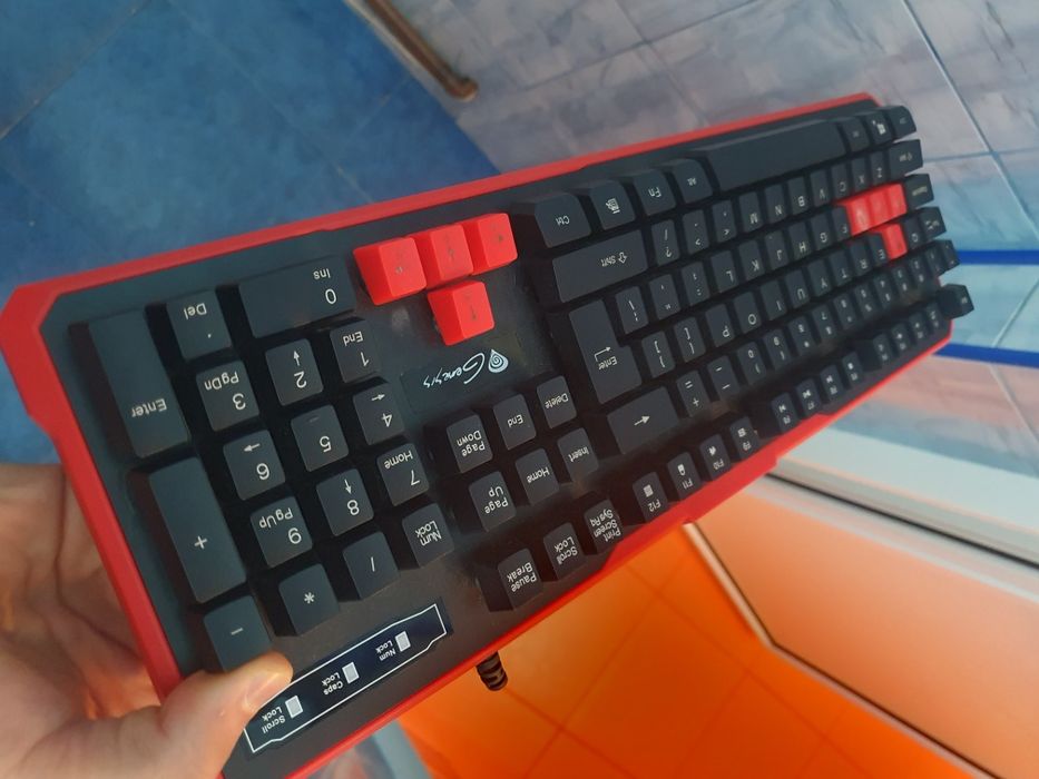 Tastatură gaming Genesis Rhod 110 – cu fir
