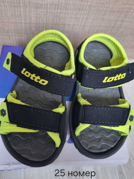 детски обувки и сандали