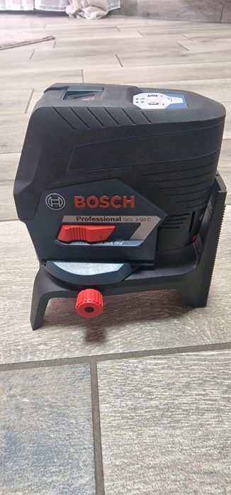лазерен нивелир BOSCH GCL 2-50 C