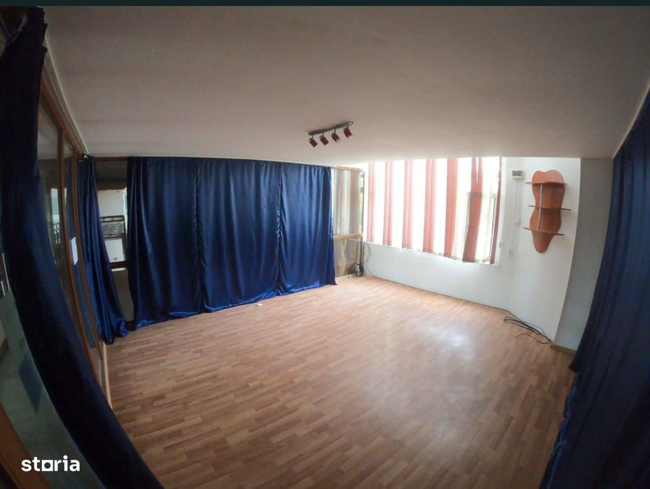 De vanzare spatiu comercial,Romarta Deva