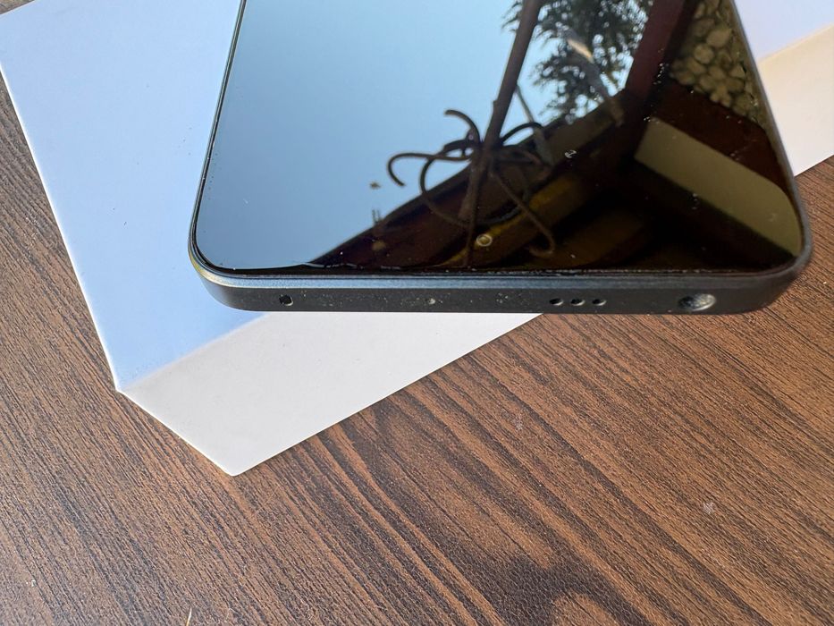 Продавам Xiaomi Redmi Note 13 Pro 5G (256GB) – Отлично състояние, пълен комплект!
