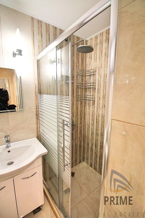 Дава се под наем Двустаен апартамент в Бургас, Център - 65 кв.м за 459 € - Снимка #7