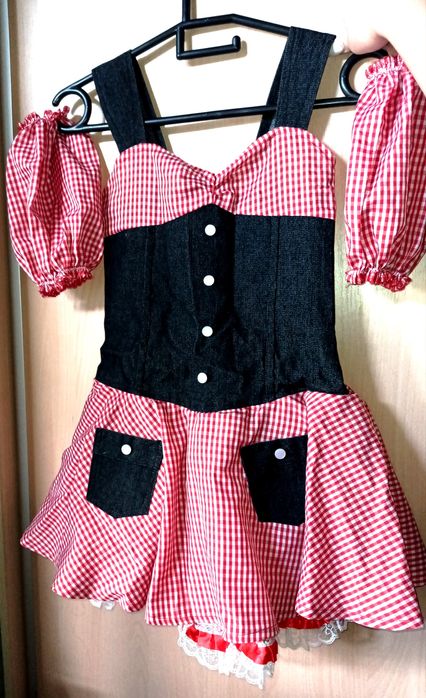 Продам костюм для девочки