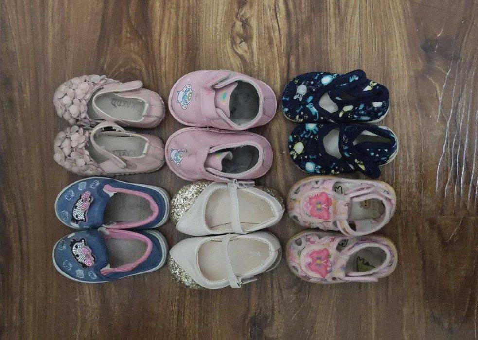 Туфли, босоножки, шлепки, кроссовки, сапоги для девочек от 2-3 лет