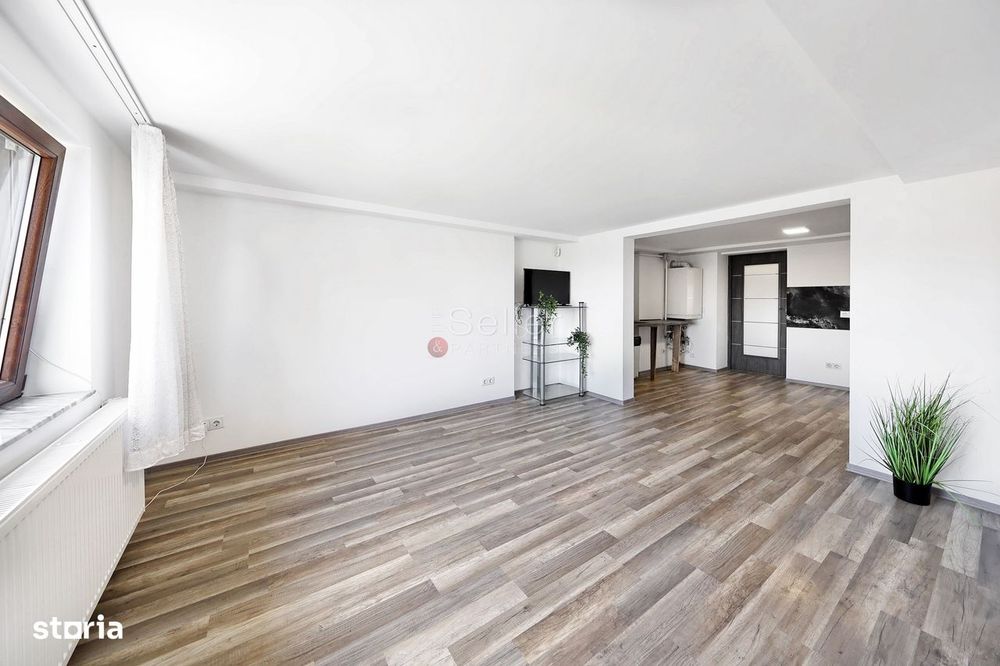 Casa renovata 2024 cu 2 apartamente