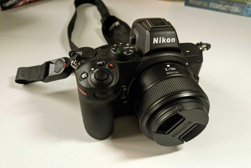 Camera foto Nikon Z5 + 40mm F2 + accesorii