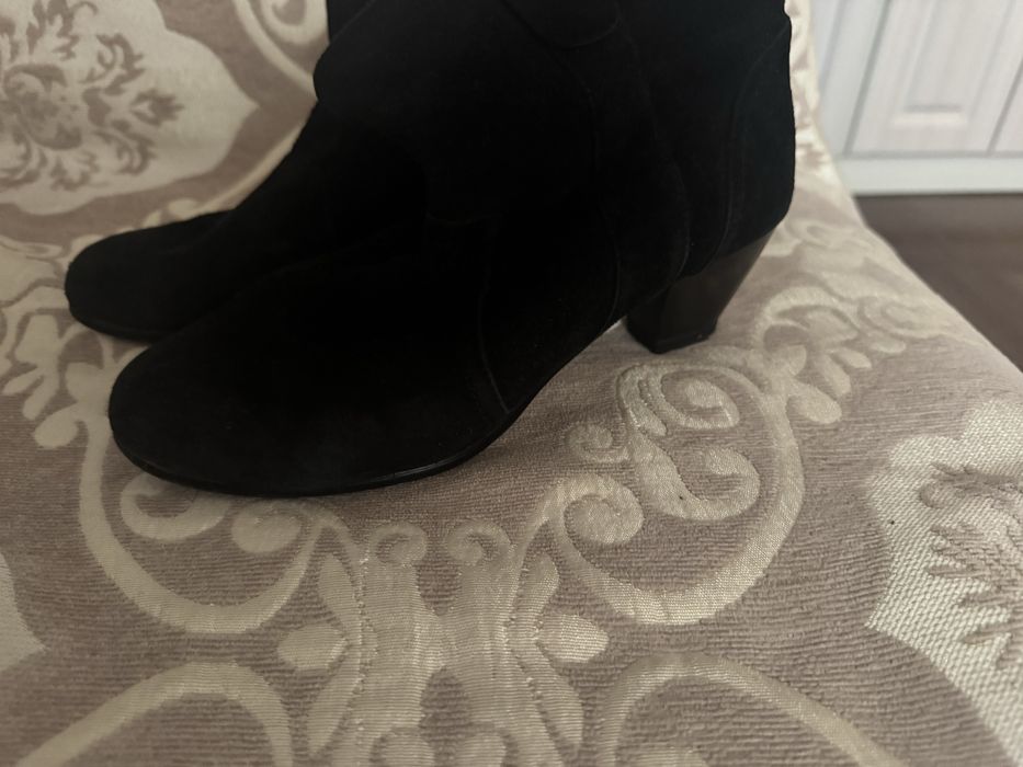 Замшевые ботиночки ( полусапожки)