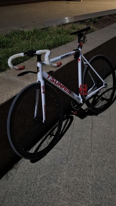 Фикс велосипед (Fixed gear) Lрама Tsunami SNM100