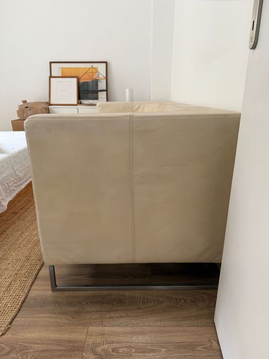 Canapea din piele naturală - necesita vopsire