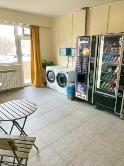 Предлагаме стаи в Хостел Работник