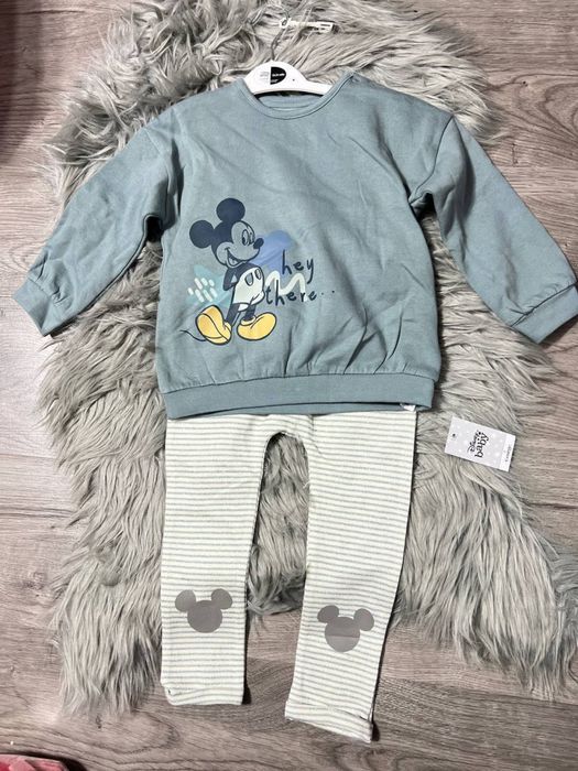 Pijama bebe su compeu  pretul il vb in privat