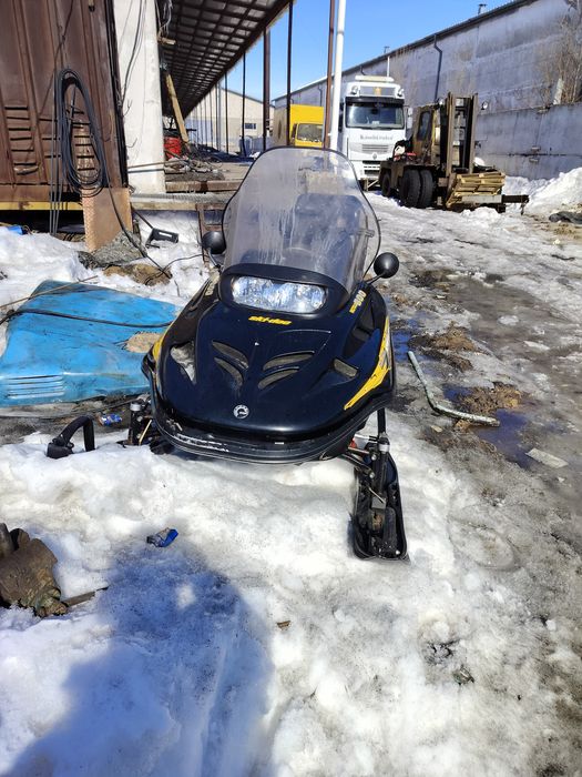Продам снегоход bombardier ski do skandik SUV 600
