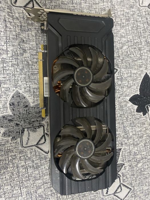 Продам видиокарту в харошом состаяние