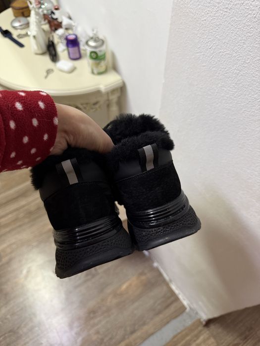 зимние кроссовки