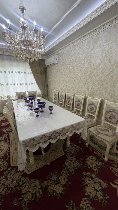 Бу стол стул сотилади