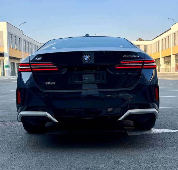 BMW I 5 2024 electro 35L