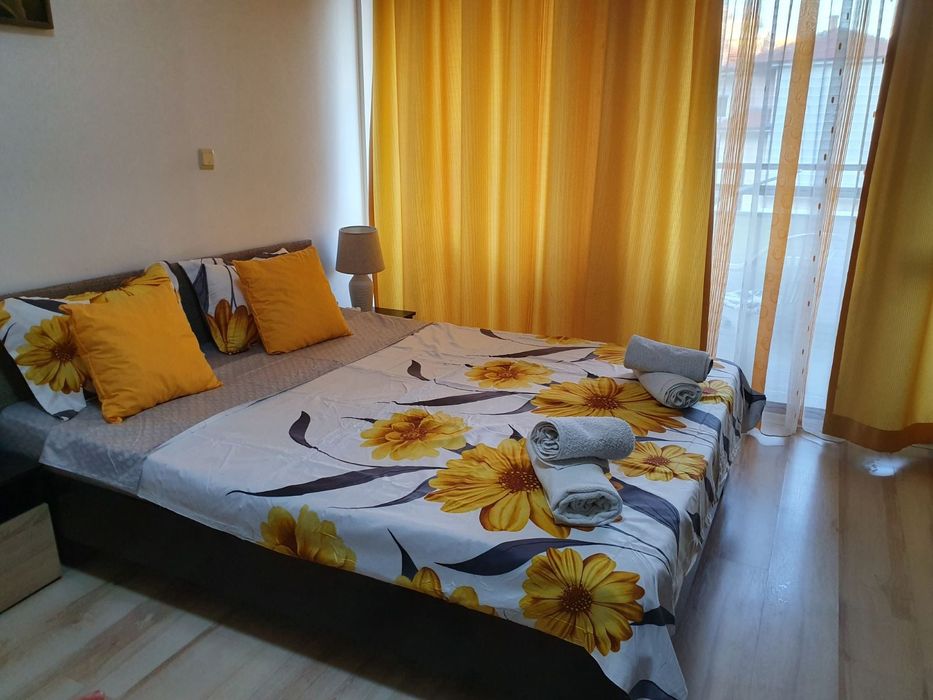 Дава се под наем Едностаен апартамент в Свети Влас - 38 кв.м за 255 € - Снимка #1