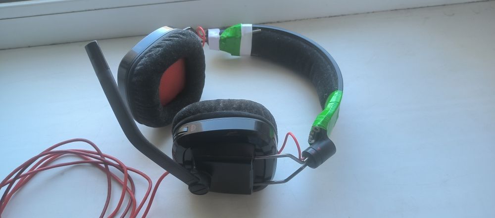Игровые наушники GAMECOM Plantronics 788
