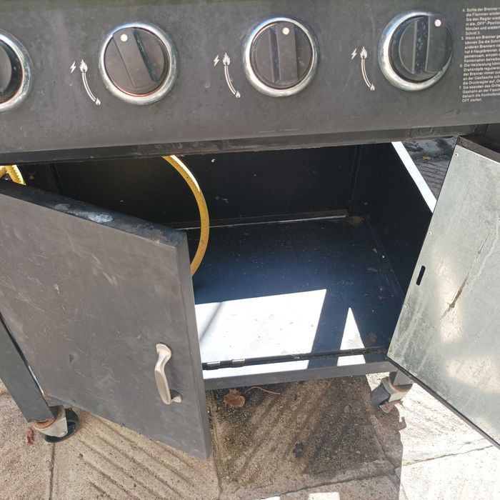 Голямо газово барбекю