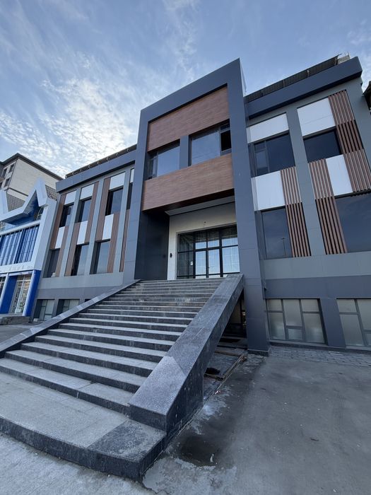 Отдельно стоящее здание 1900 м2 Мирабад первая линия инвестиция