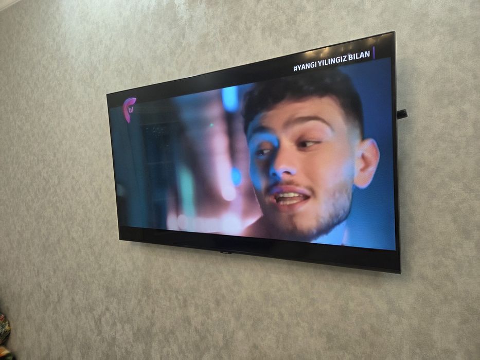 Продаётся телевизор Samsung 8 series 50