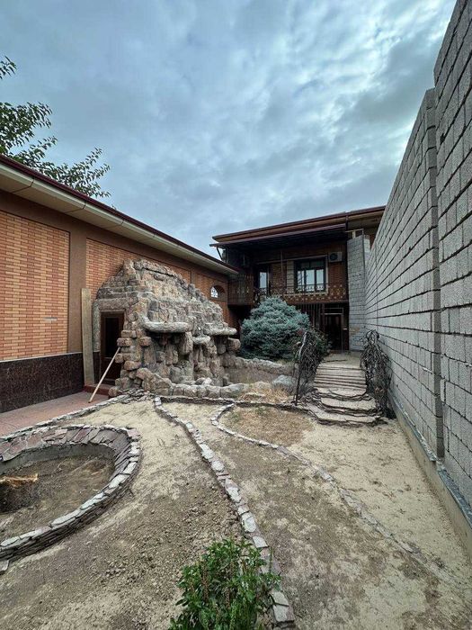 Назарбекда ховли сотилади. NR494/32