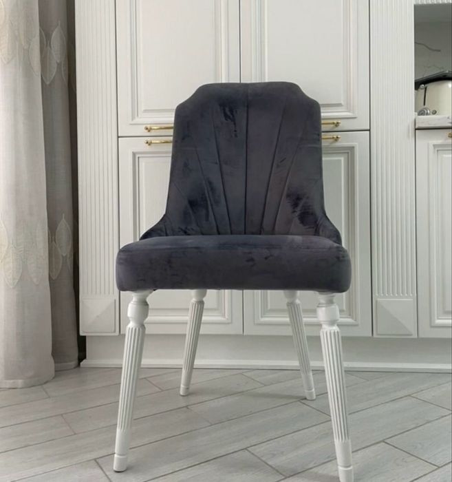 Стол со стульями 6 штук