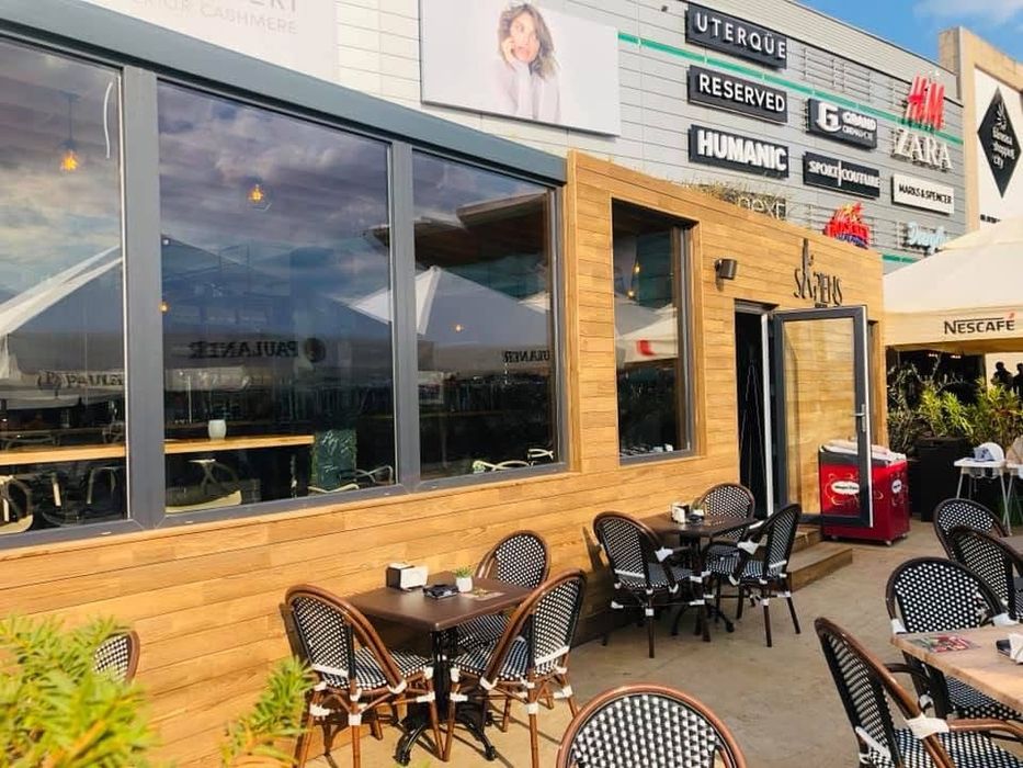 Container modular ansamblu de containere cu vitrina gri antracit