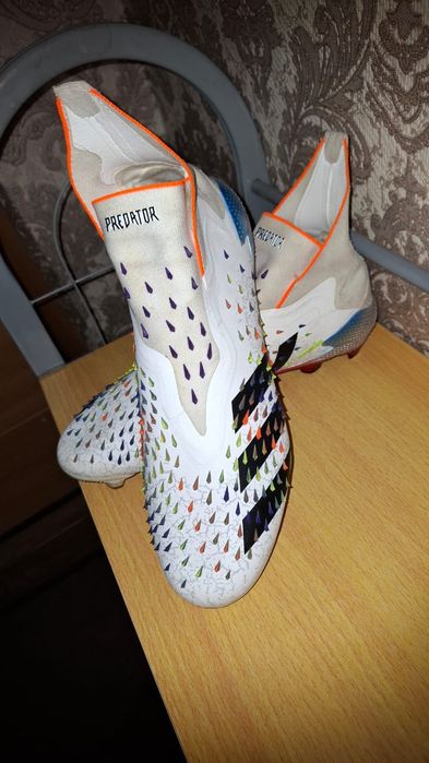 Бутсы Predator состояние-9/10