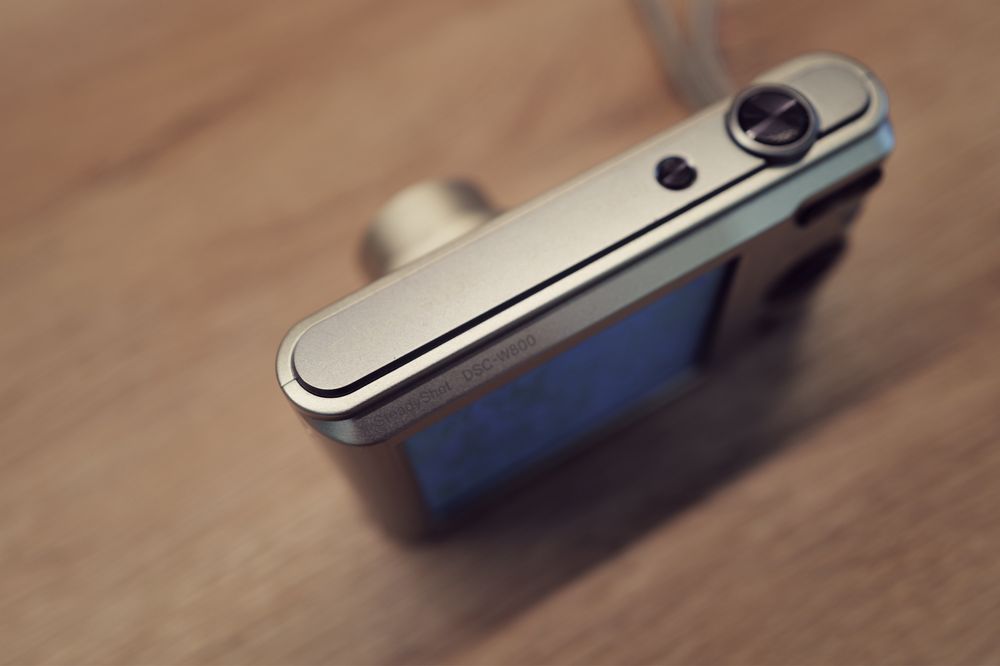 Aparat foto Sony Cybershot W800 20 megapixeli ca si NOU incarcare USB