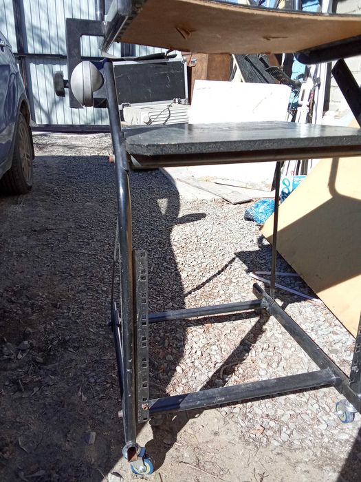 продам рековую стойку..PROEL