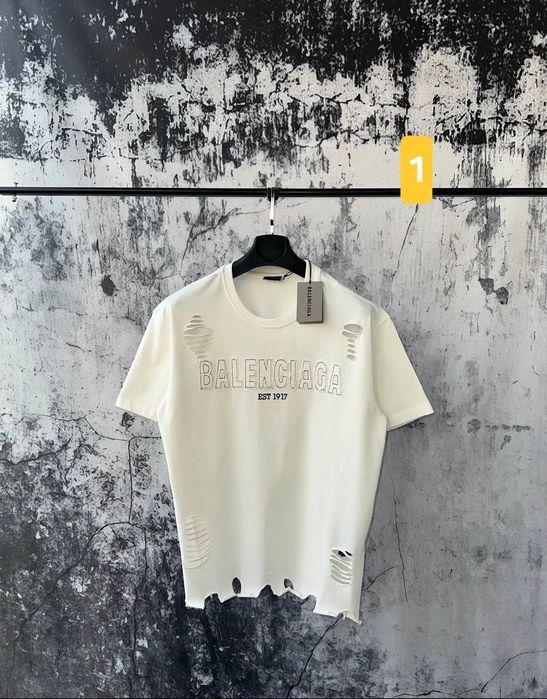 Tricouri unisex Mai multe detalii în descriere