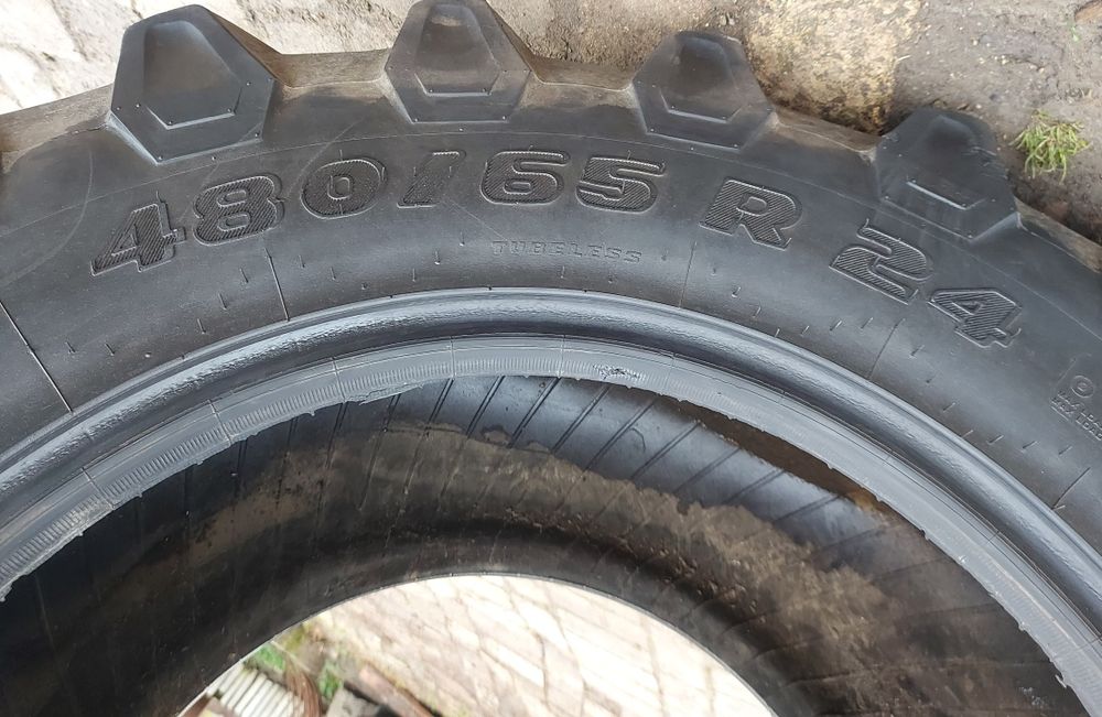 O bucată 480/65 R24 Trelleborg TM 800