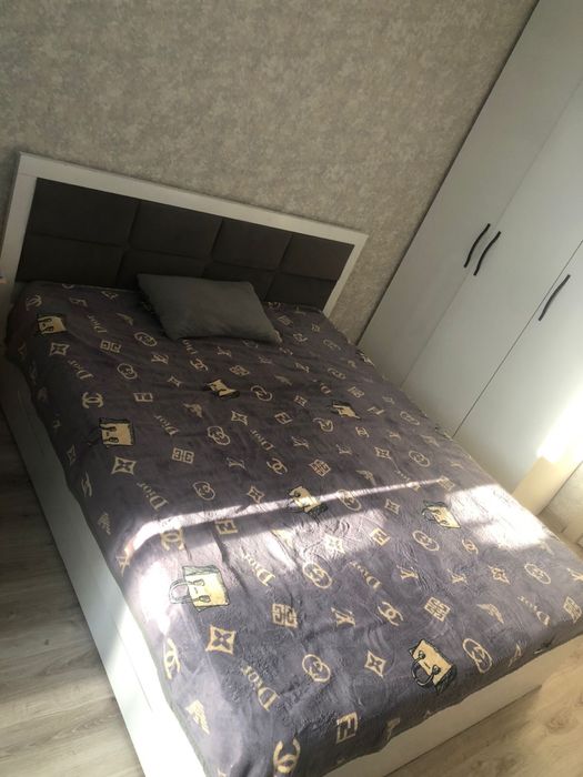 Продам двухспальную кровать