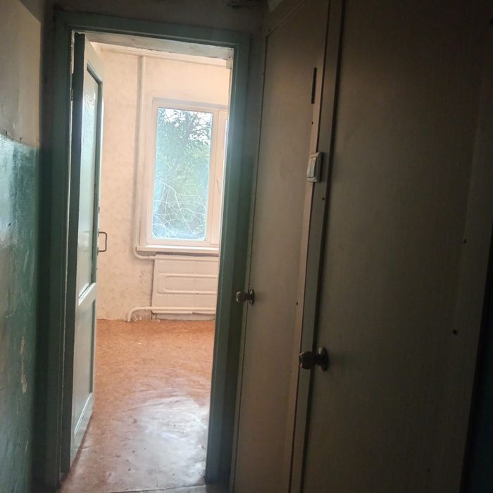 Продаю квартиру в общежитие.