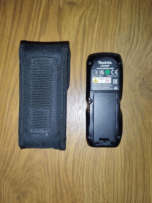 Лазерна ролетка Makita LD050P