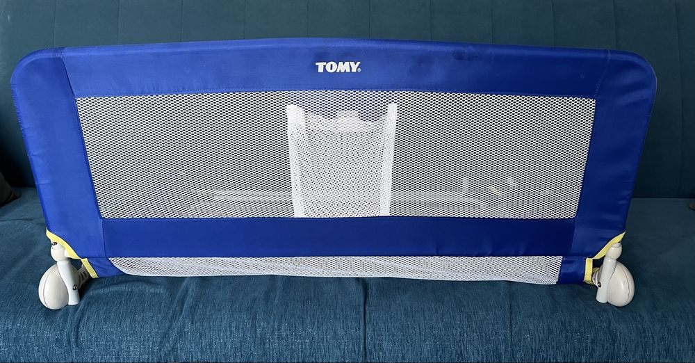 Защитный бортик фирмы Tomy