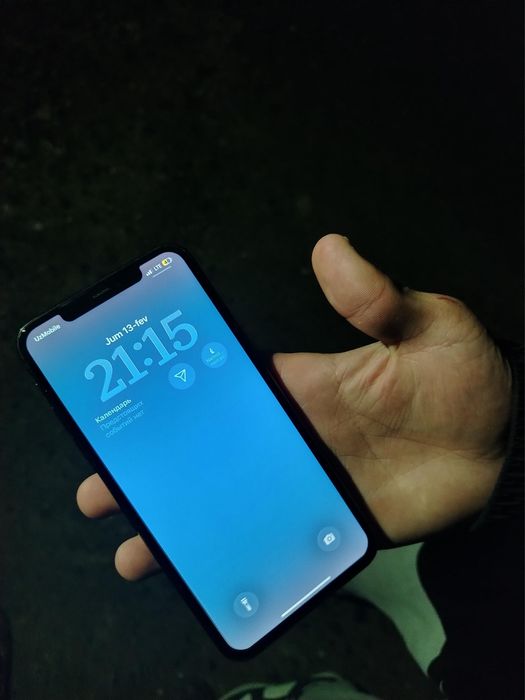 Iphone 11 pro max naxtga karobka yuq tel ideal ekran almashgan faqat