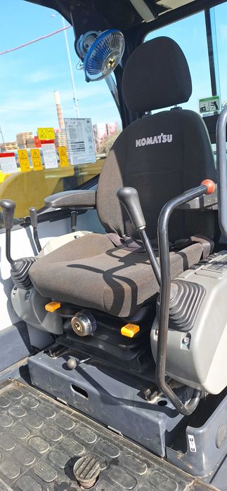 Vand/schimb excavator Komats'u   7t   2021