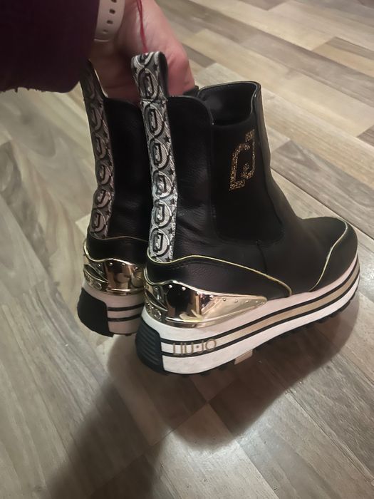 ботуши liu jo много топли