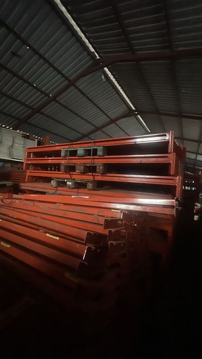 Rafturi metalice profesionale industriale reglabile la pre de producăt