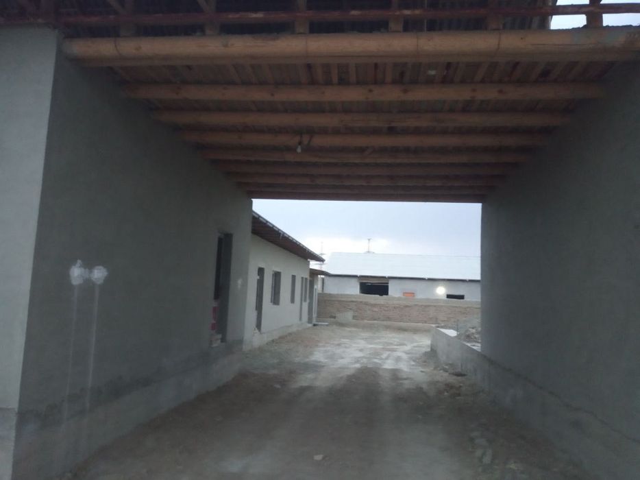 6 sotix hovli sotiladi Farxod savxoz