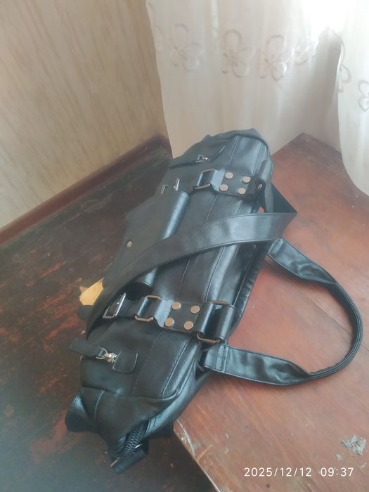 Продается сумка мужская кож