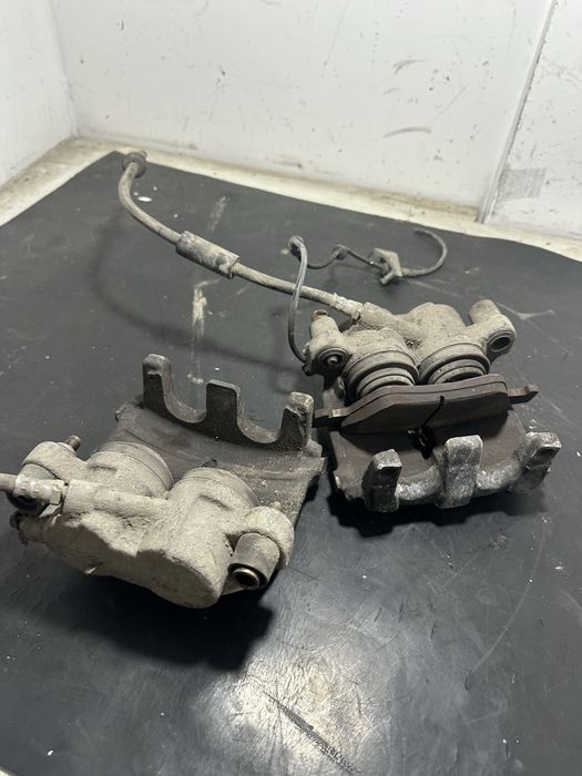 Etrier frana dreapta fata Mercedes ML W164 3.0 diesel V6